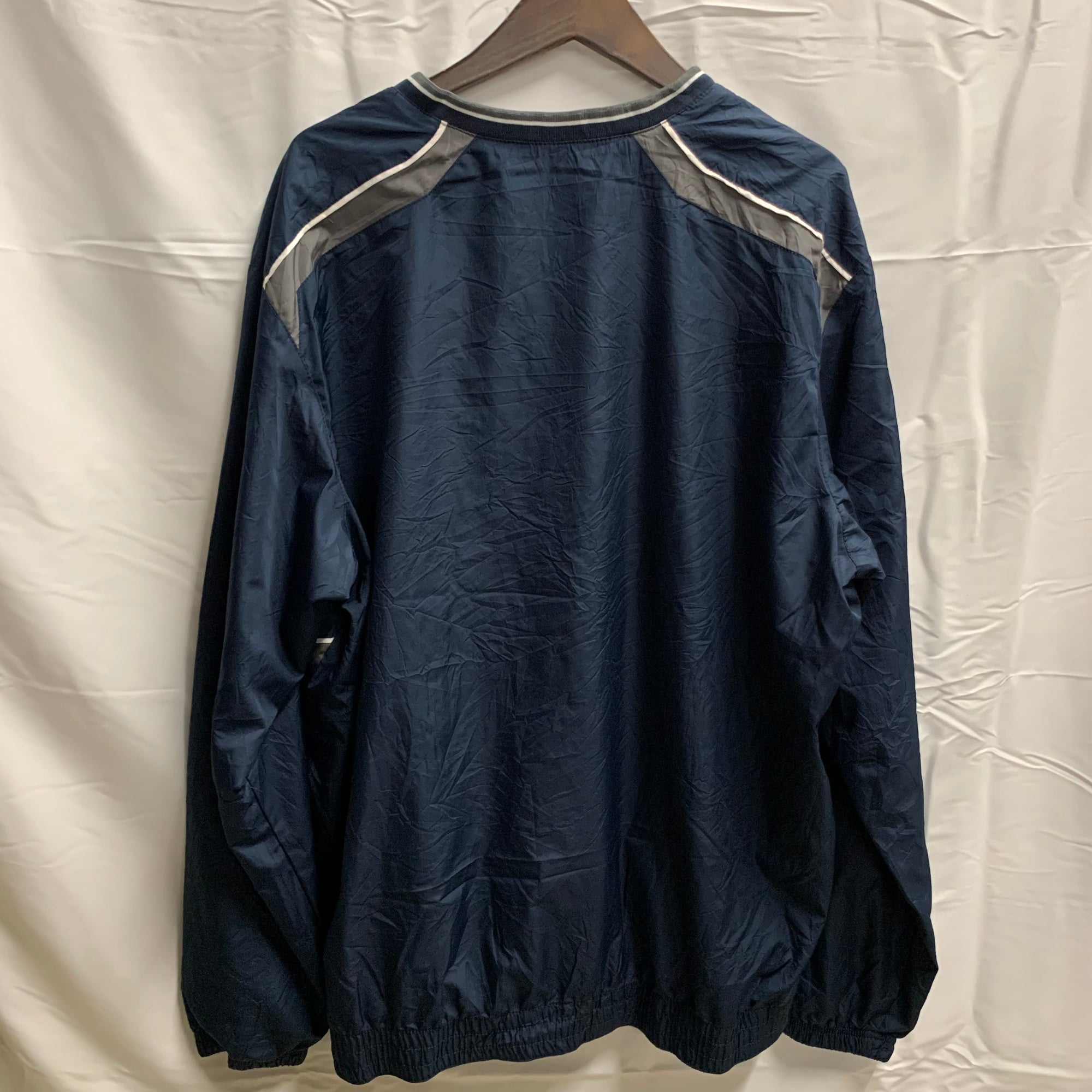 【中古】【古着】Holloway ワンポイント ナイロンプルオーバージャケット ネイビー XLサイズ