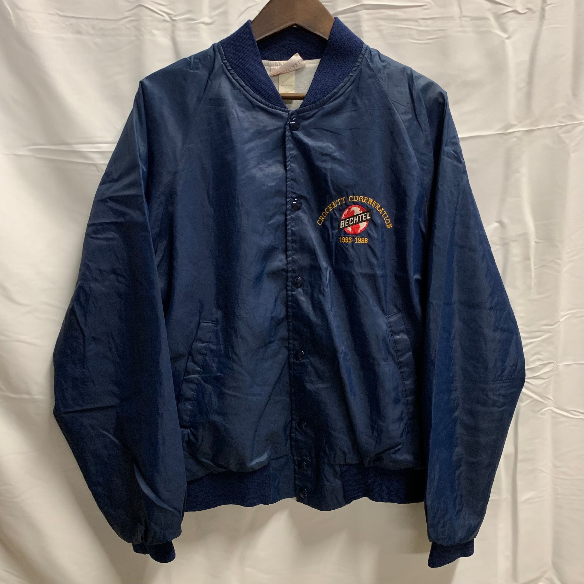 【中古】【古着】HARTWELL ワンポイント ナイロンジャケット ネイビー Mサイズ