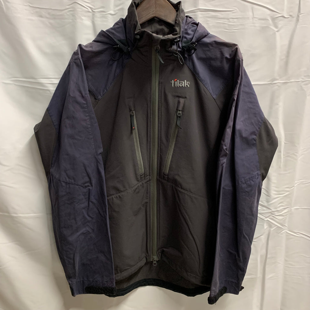 【中古】【古着】tilak ロゴ アウター モスグリーン×ネイビー XSサイズ