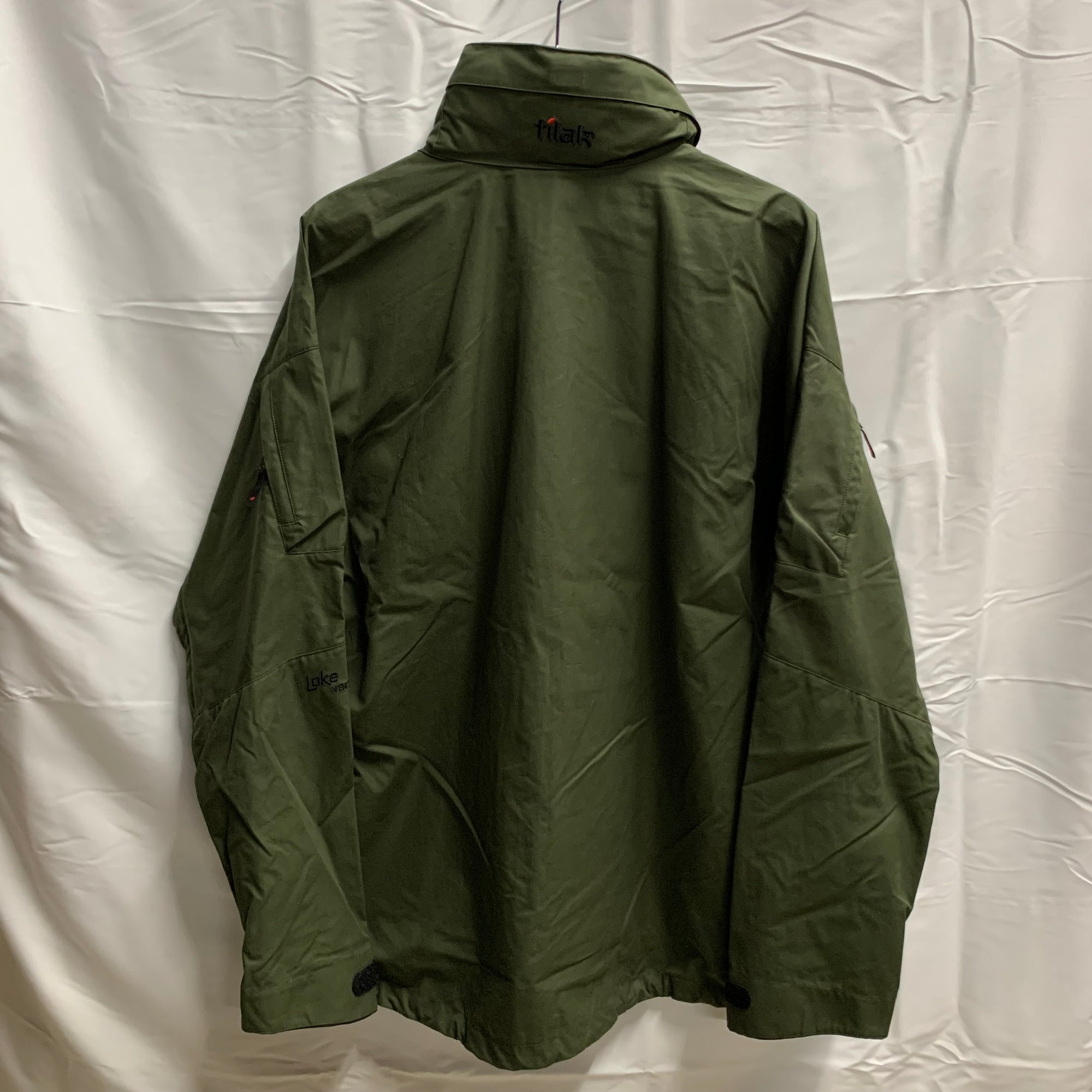 【中古】【古着】tilak ロゴ アウタージャケット モスグリーン Mサイズ