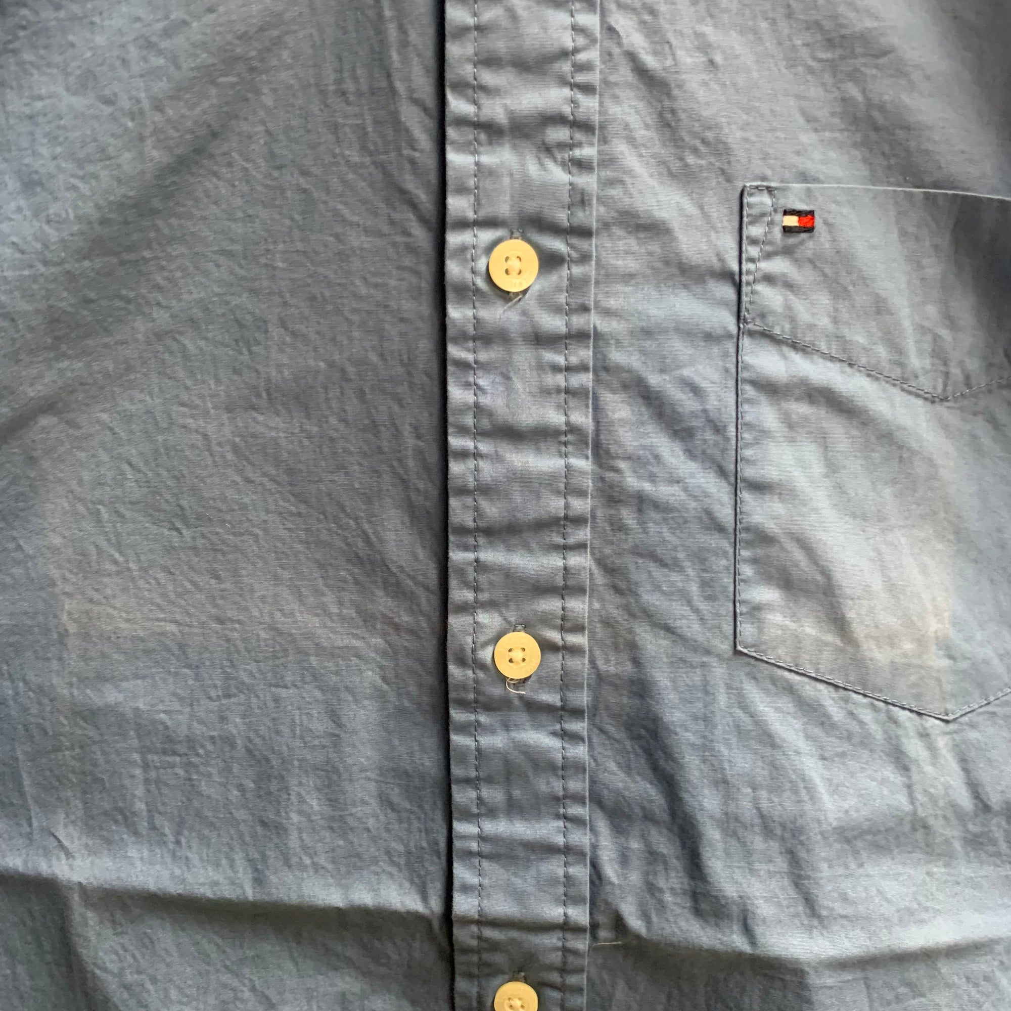 【中古】【古着】TOMMY HILFIGER 無地 シャツ ブルー Mサイズ