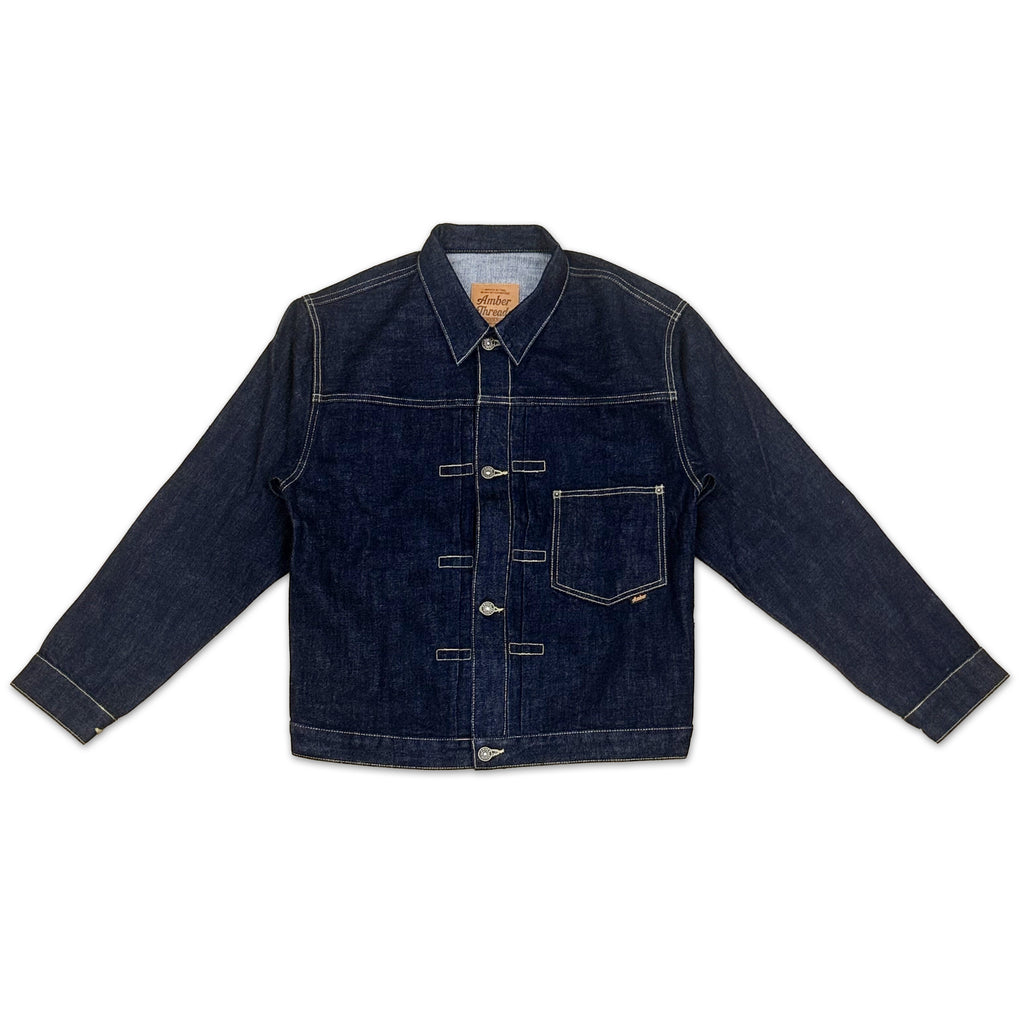 アパレルブランドAmber Threads(アンバースレッズ)のデニムジャケット 1st タイプ、3シーズン着まわせる万能アウター。正面のスタイル。