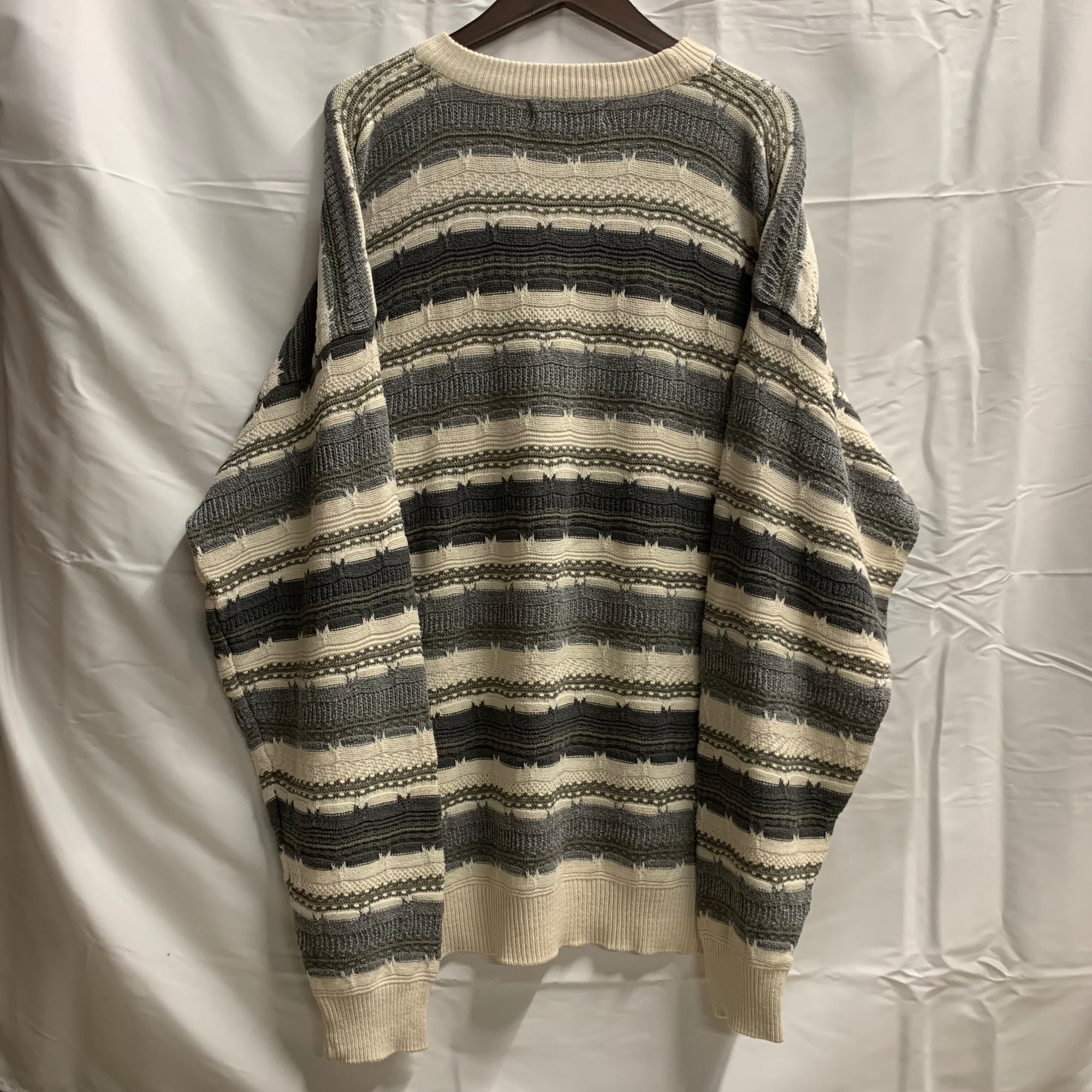 【中古】【古着】VAN HEUSEN ボーダー ３Dニット ホワイト×グレー XLサイズ