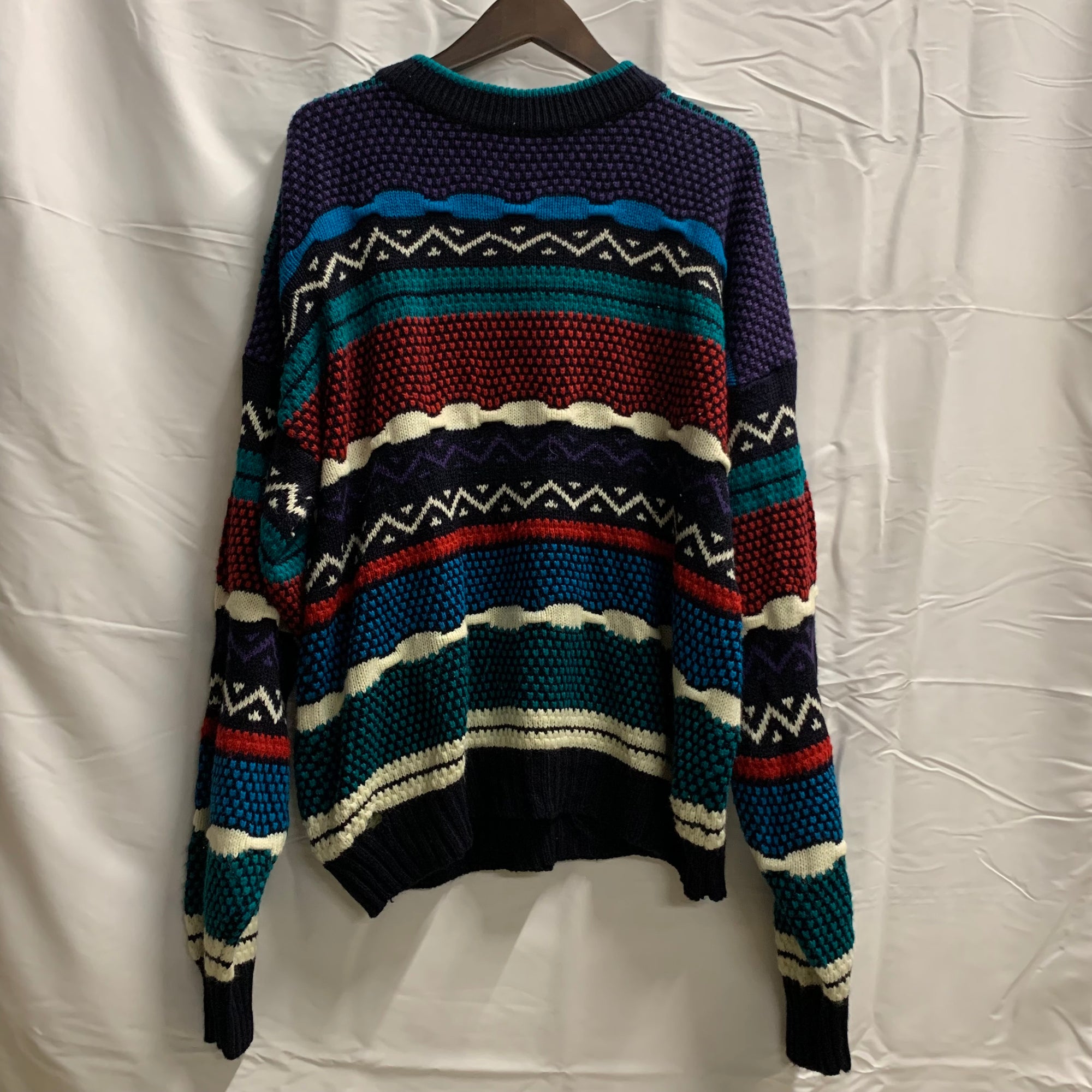 【中古】【古着】URBAN WORKS マルチボーダー ニット ブラック×レッド×ブルー Lサイズ