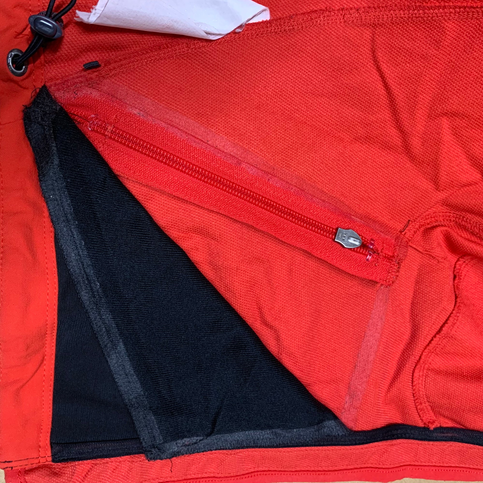 【中古】【古着】NIKE ACG ワンポイント ジャケット レッド Sサイズ