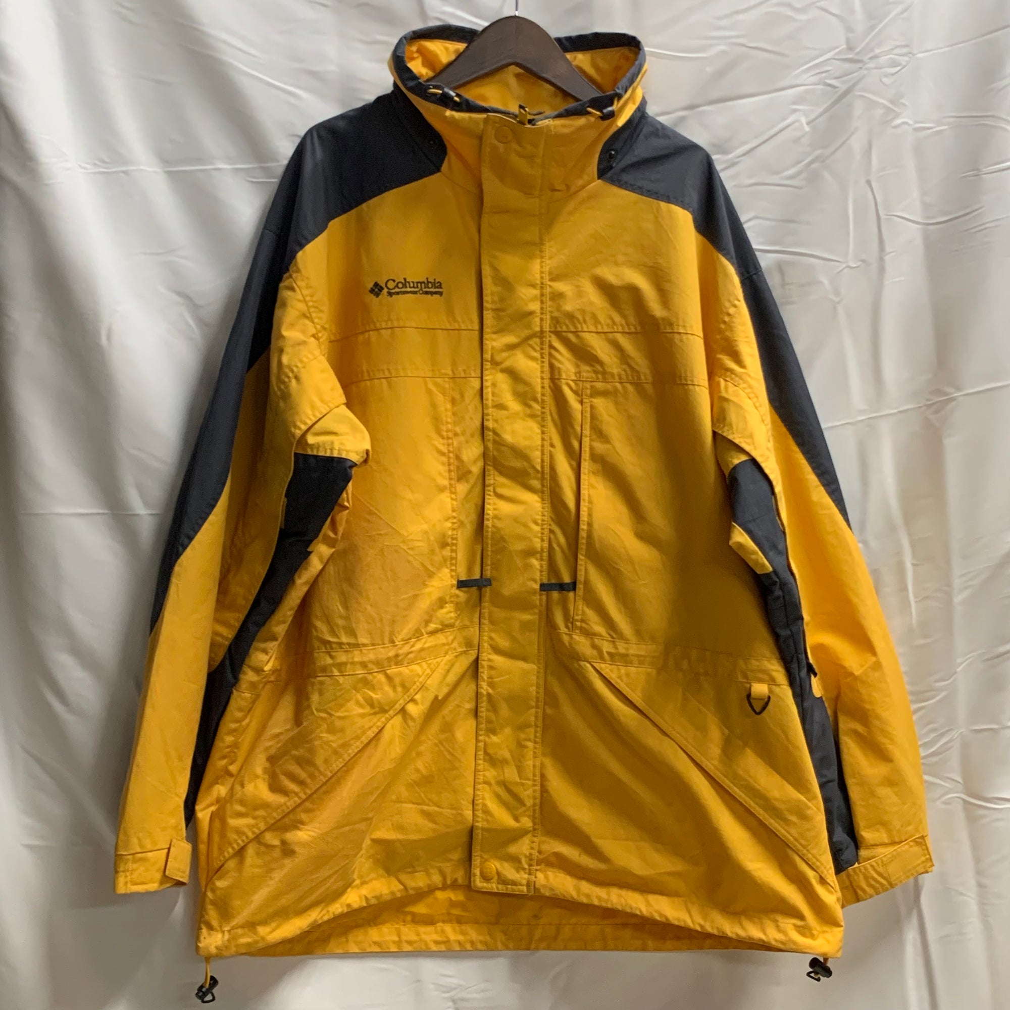 【中古】【古着】Columbia ワンポイント ライトジャケット イエロー×ブラック XLサイズ