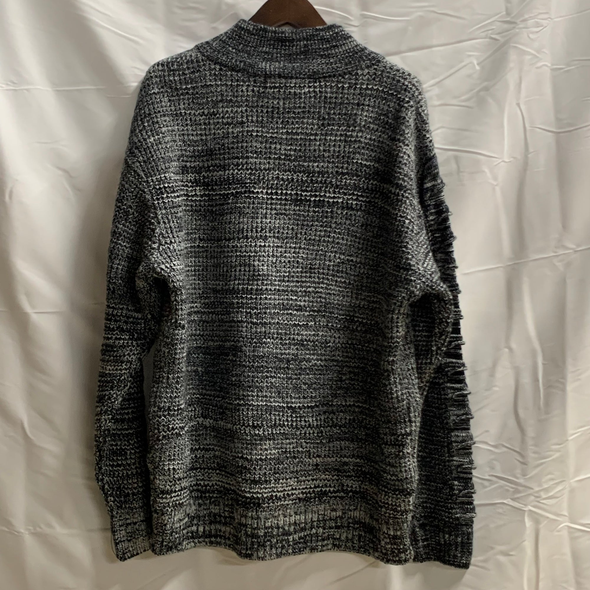 【中古】【古着】Stacy Adams 柄 ３Dニット グレー×ブラック Mサイズ