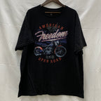 【中古】【古着】celebrate PATRIOTIC プリント Tシャツ ブラック×ブルー×ホワイト 3XLサイズ