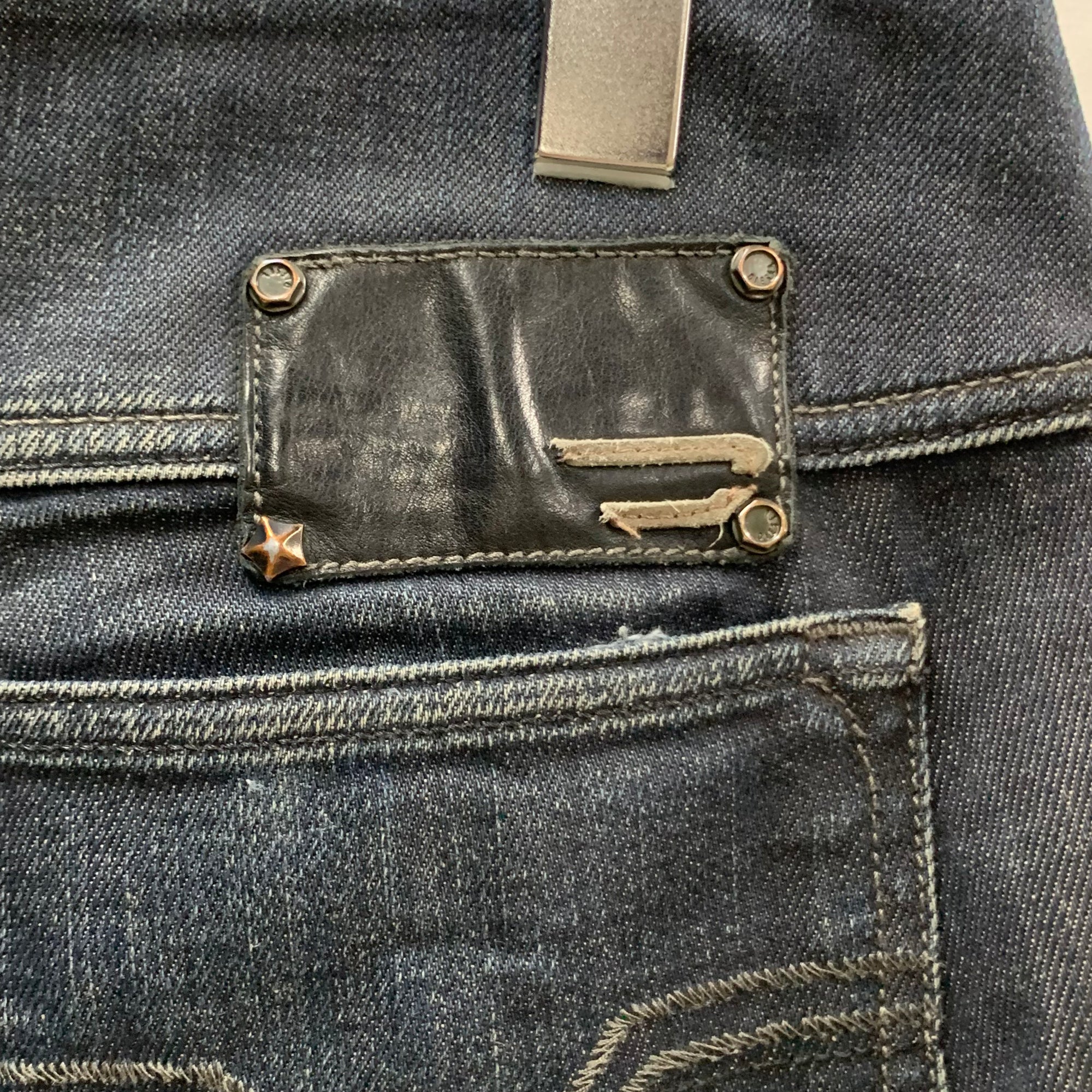 【中古】【古着】DIESEL 無地 デニムパンツ インディゴ 28サイズ