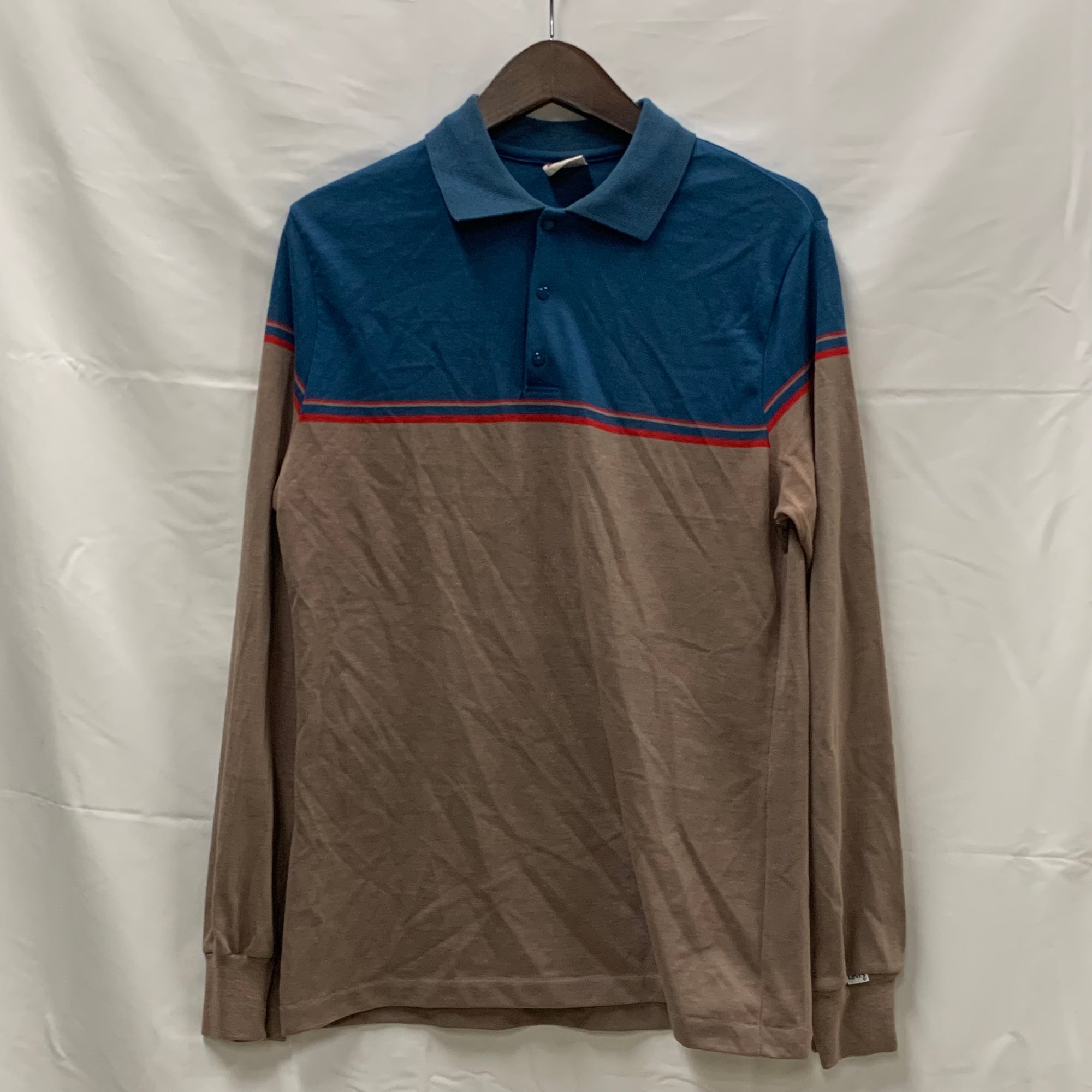 【中古】【古着】Levi's ボーダー トップス カーキ×サックス Mサイズ