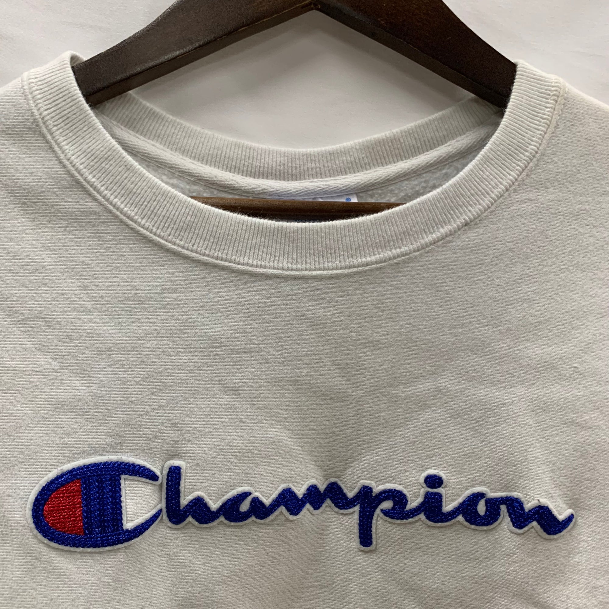 【中古】【古着】Champion 刺繍 トレーナー ホワイト Lサイズ