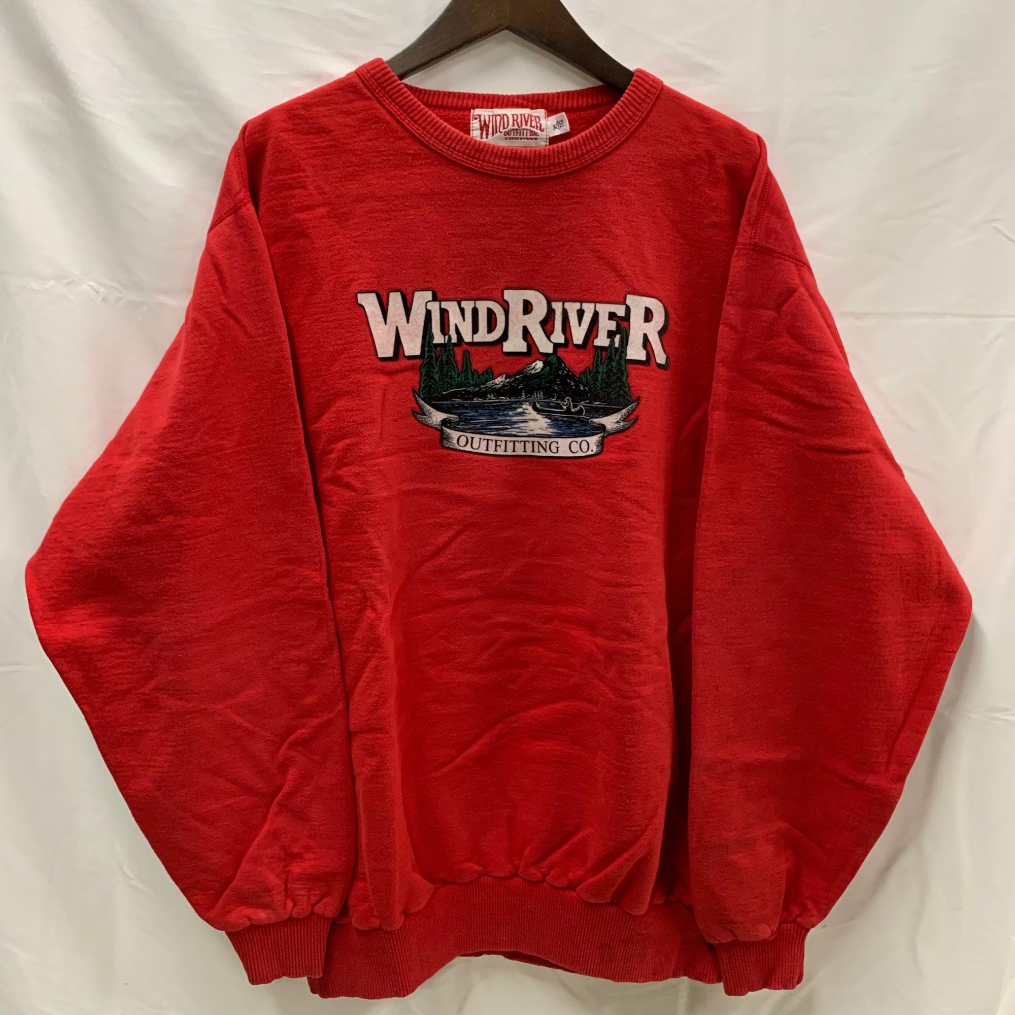 【中古】【古着】Wind River プリント トレーナー レッド XLサイズ