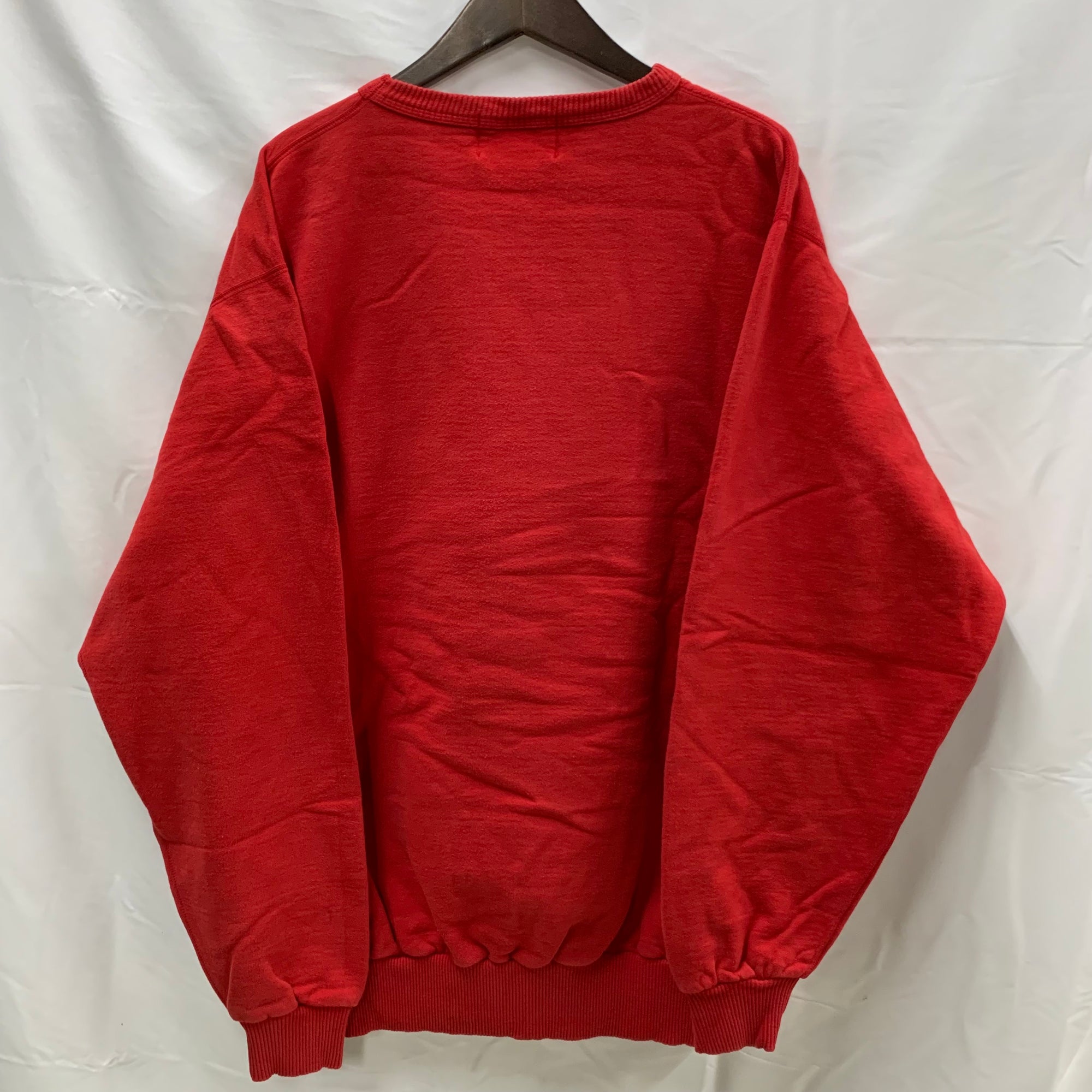 【中古】【古着】Wind River プリント トレーナー レッド XLサイズ