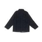 アパレルブランドAmber Threads(アンバースレッズ)のカバーオール ブラックデニム、3シーズン着まわせる万能アウター。背面のスタイル。