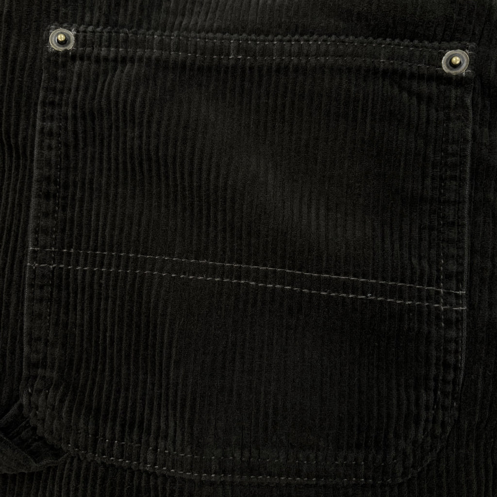 アパレルブランドAmber Threads(アンバースレッズ)のダブルニー ペインターパンツ コーデュロイ、オールシーズン着まわせる万能ズボン。左後ろのポケット。