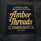 アパレルブランドAmber Threads(アンバースレッズ)のコーデュロイ ハリントンジャケット、3シーズン着まわせる万能アウター。ロゴ。