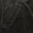 アパレルブランドAmber Threads(アンバースレッズ)のコーデュロイ ハリントンジャケット、3シーズン着まわせる万能アウター。右前のポケット。