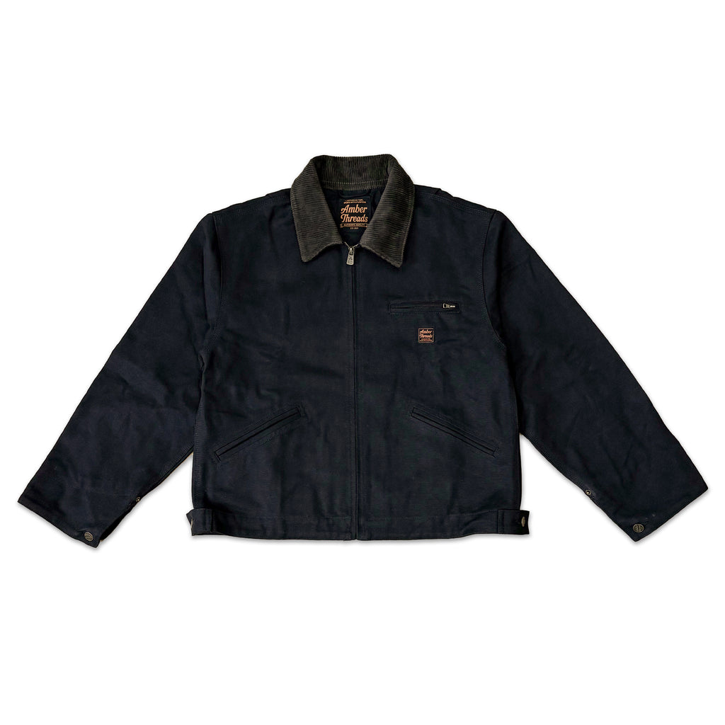 アパレルブランドAmber Threads(アンバースレッズ)のジャケット 襟コーデュロイ コットンキャンバス、3シーズン着まわせる万能アウター。正面のスタイル。