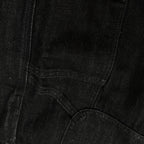 アパレルブランドAmber Threads(アンバースレッズ)のペインターパンツ ブラックデニム、オールシーズン着まわせる万能ズボン。右側面部分。